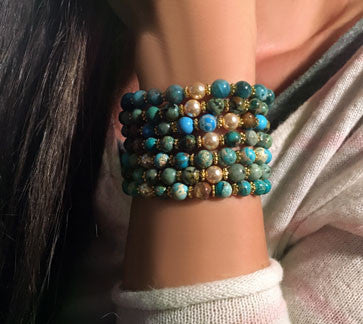 Mixed Green and Blue Turquoise Bracelets on Stretch Cord with Freshwater Pearl